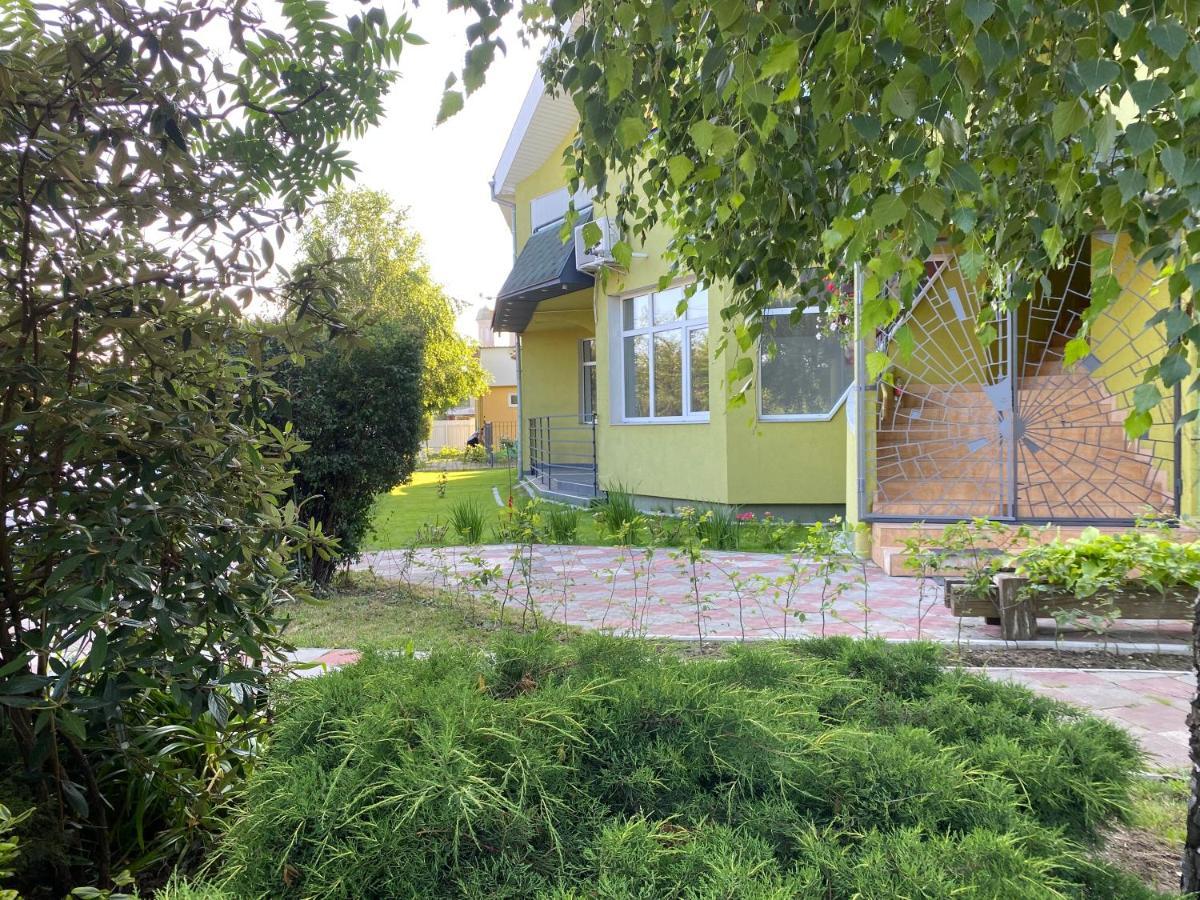 Авіа Leilighet Uzjhorod Eksteriør bilde