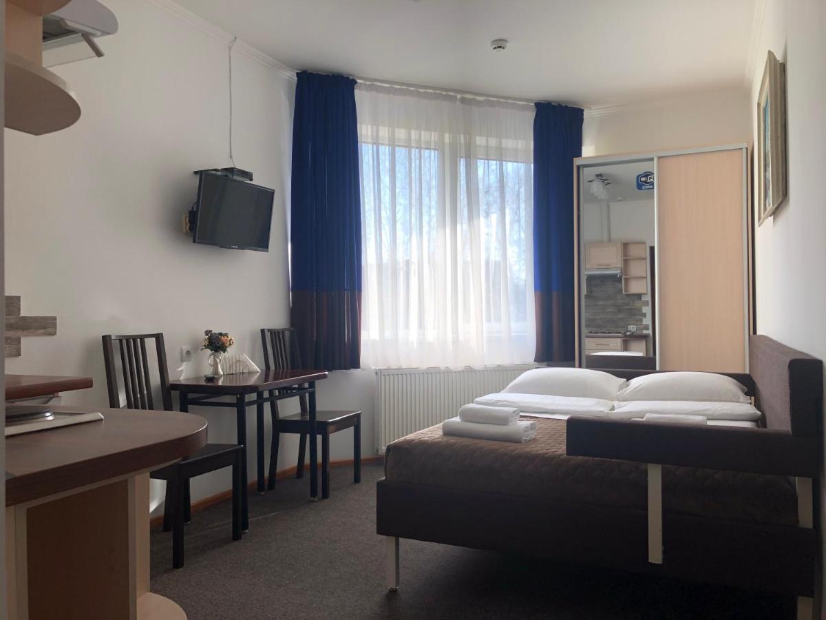 Авіа Leilighet Uzjhorod Eksteriør bilde